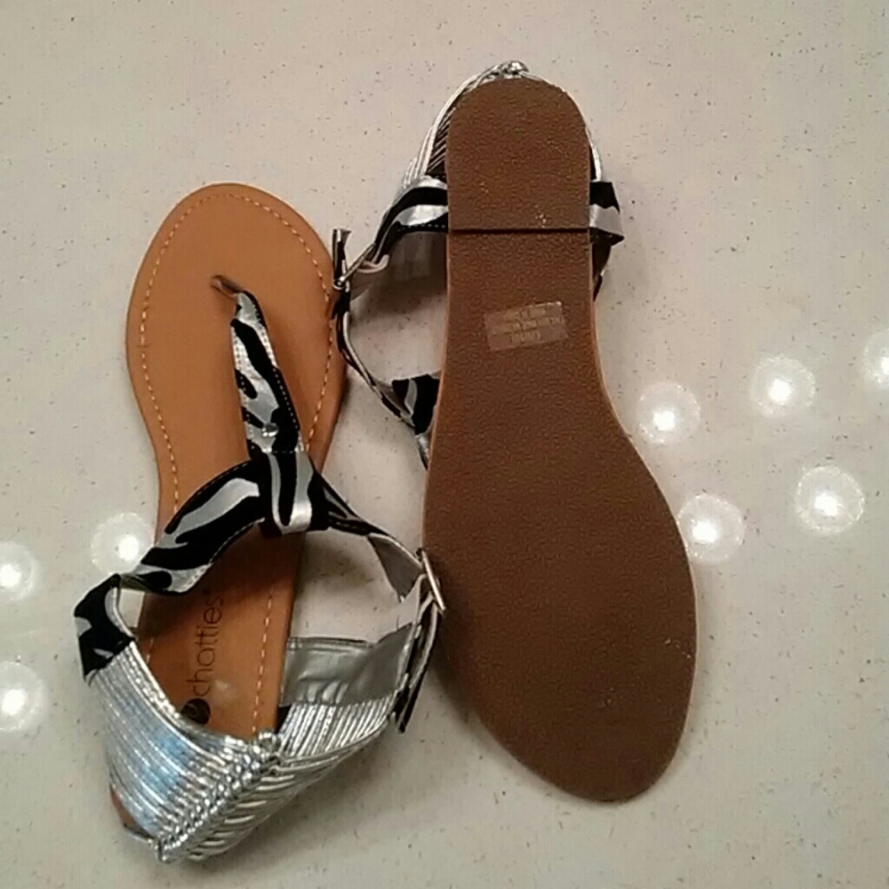 Sandals - Picture 3 of 4