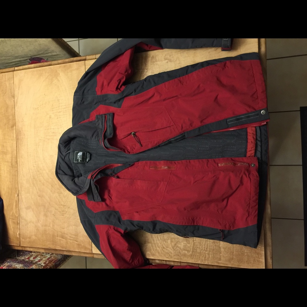 Men's medium North Face winter coat