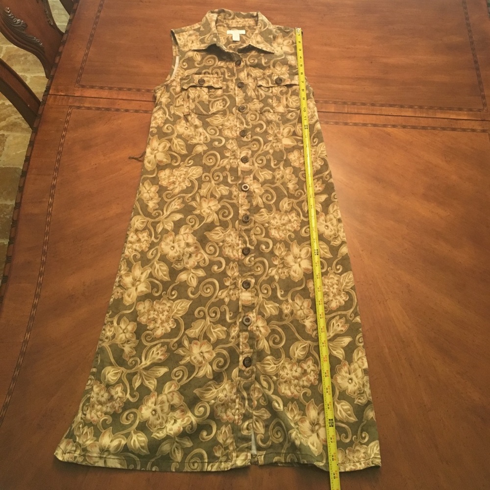Sleeveless button down floral dress