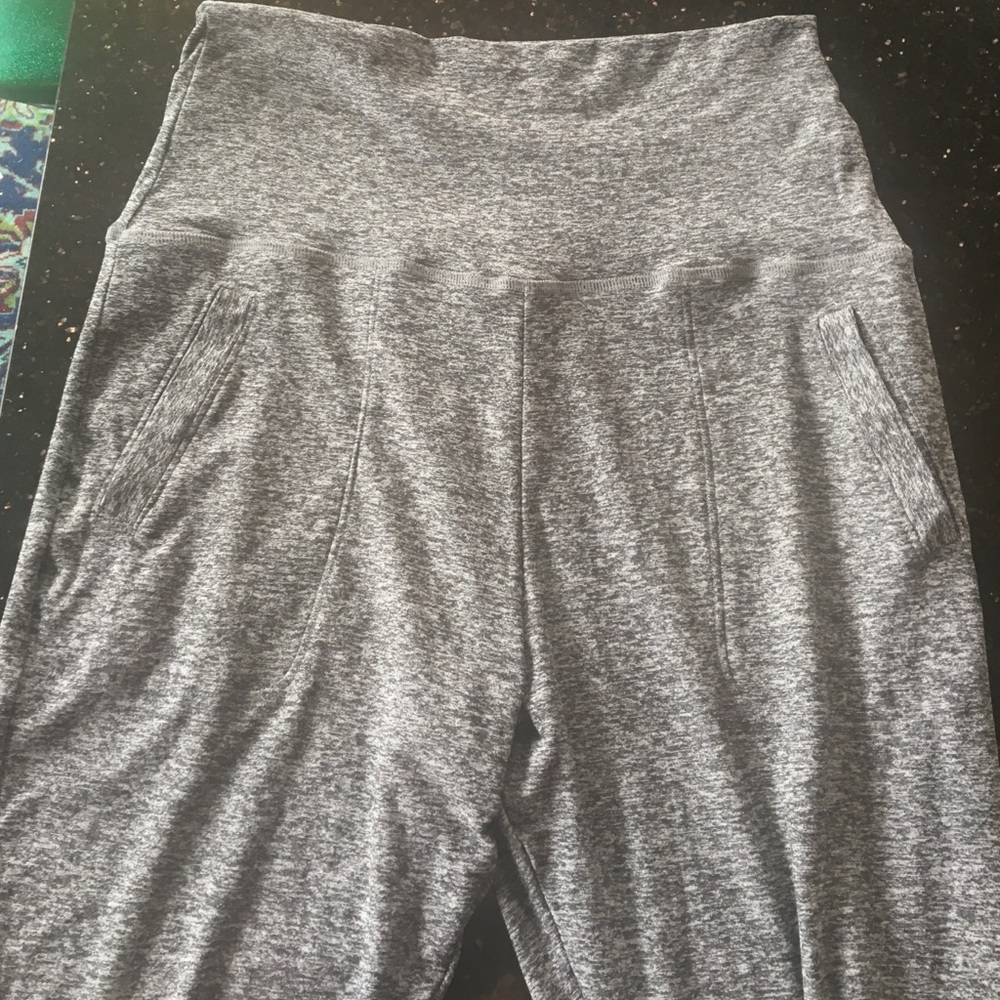 "Beyond Everlasting lightweight jogger" WORN ONCE