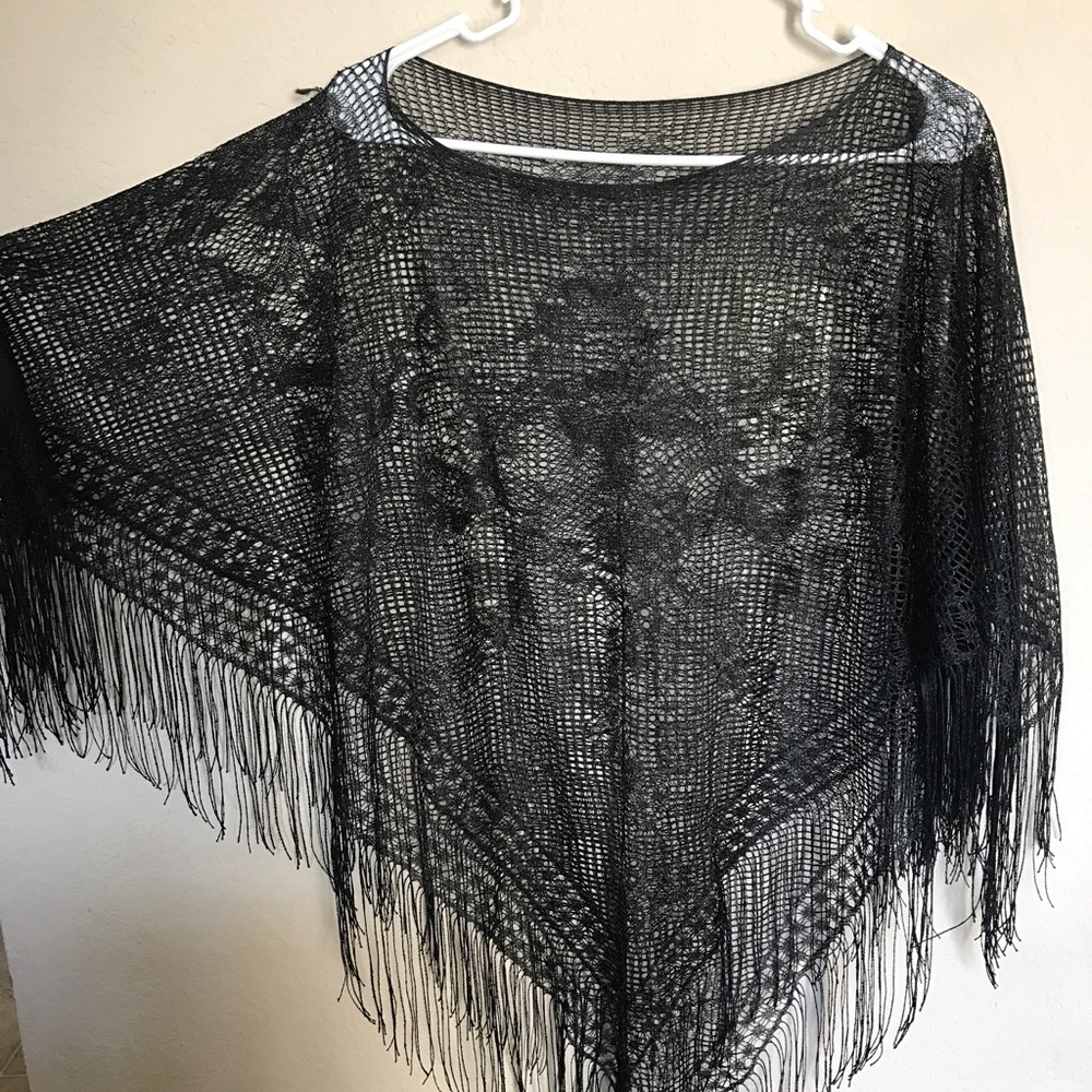 Sheer and fringe poncho! - Picture 2 of 2