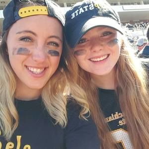 Meet your Posher, Courtney