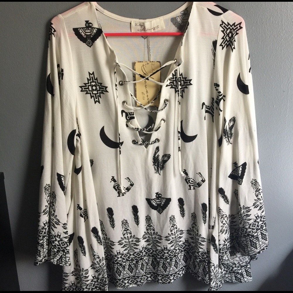 NWT lace up Boho top