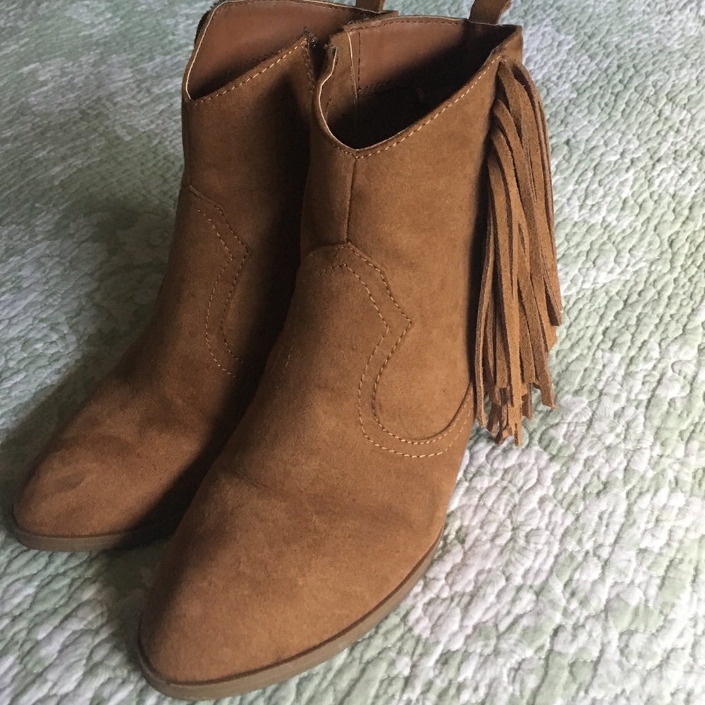 EXPRESS Booties