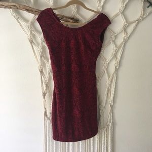 Short red bodycon party dress