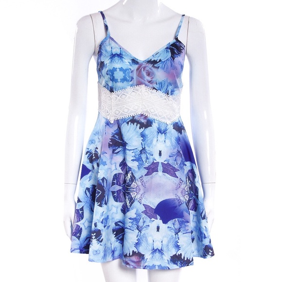 Crochet floral mini dress. - Picture 2 of 4