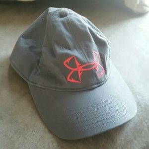 NWOT womens under armour hat