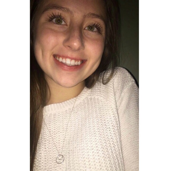 Meet your Posher, Alexxa - Picture 1 of 1