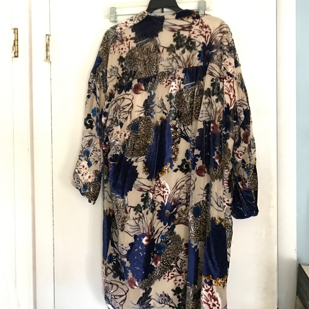 Zara printed velvet kimono