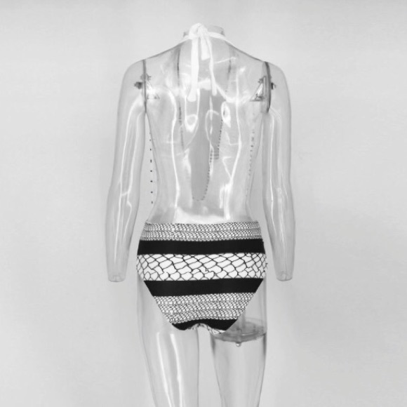 🎉Host Pick🎉 NEW! Black and White Monokini - Picture 5 of 8