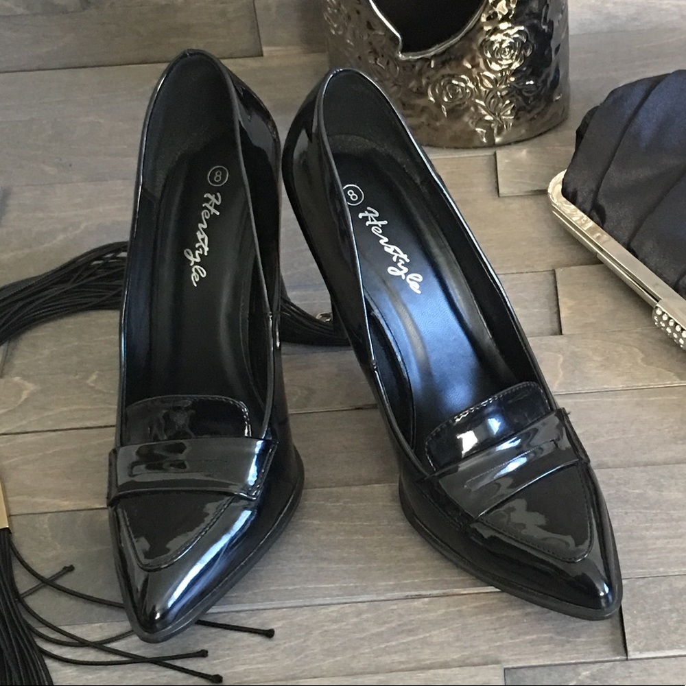 SALE Patent leather black shoes