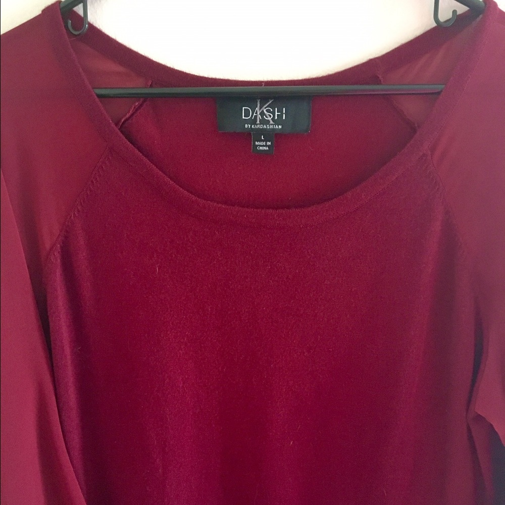 Long lightweight top & beautiful sheer sleeves!