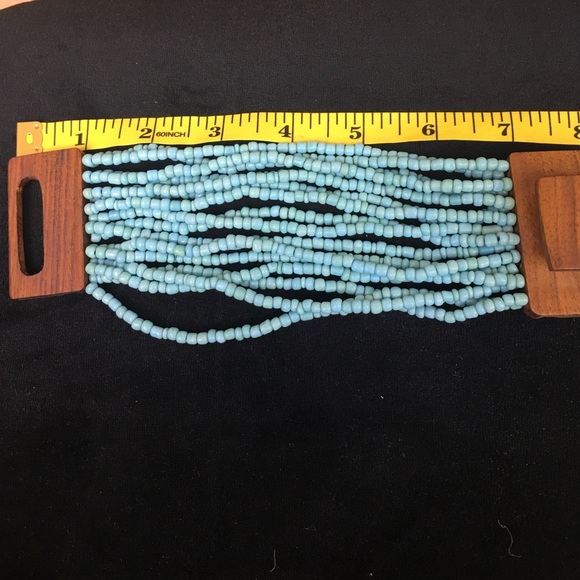 Blue beads and wood multi-strand bracelet - Picture 2 of 3
