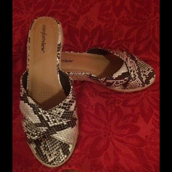 Slides - Picture 2 of 3