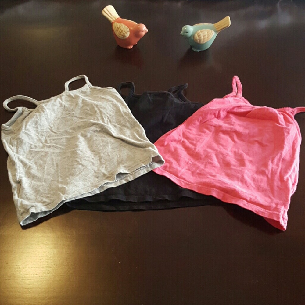 Old Navy tank tops size 3T
