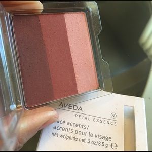 Aveda Face Accents 178 Petal Lights