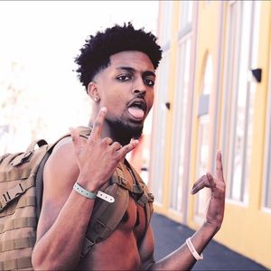 Meet your Posher, Derrick