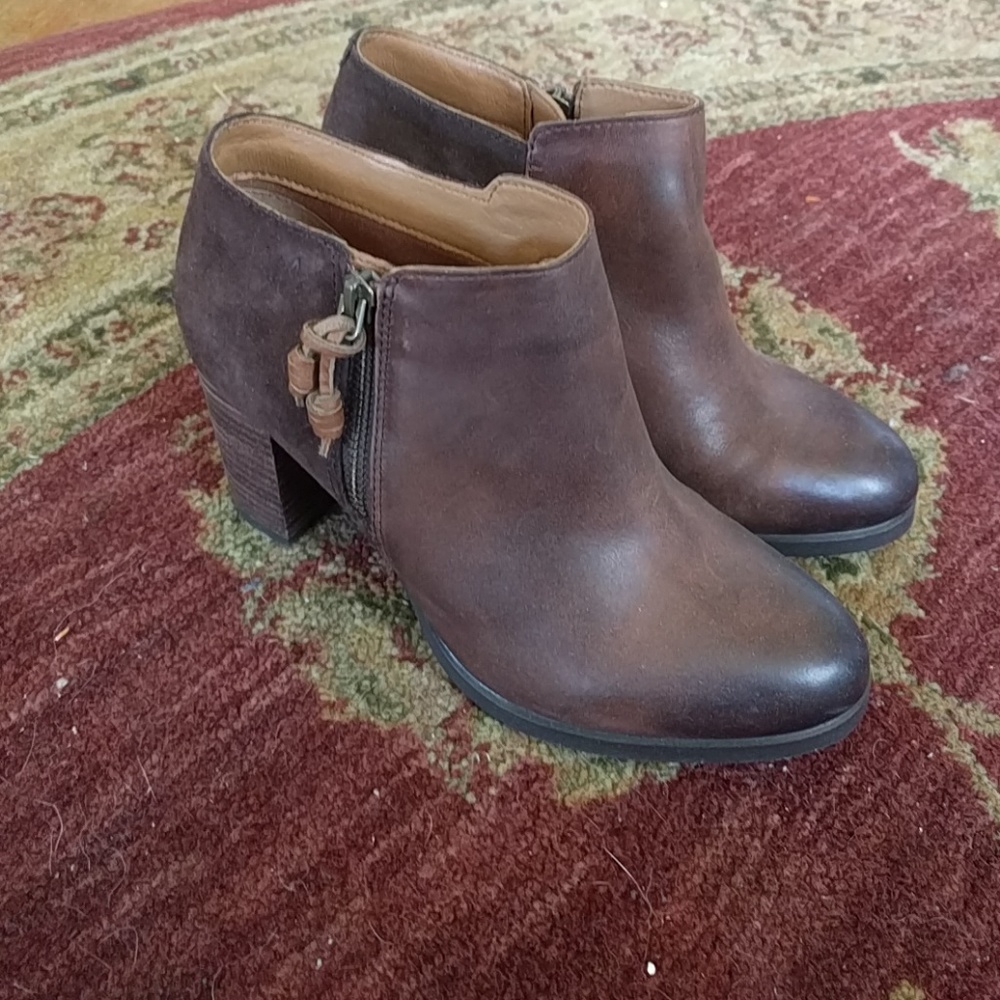 Sperry Booties