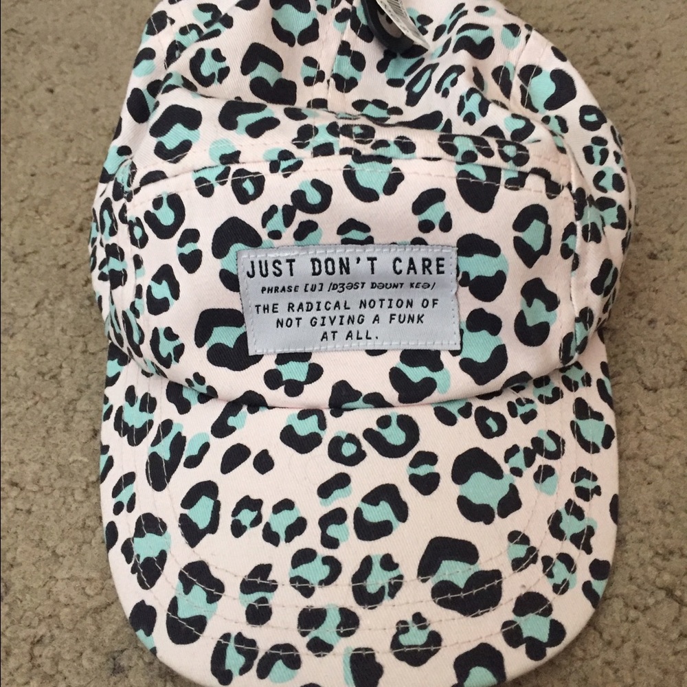 NWT Printed baseball hat