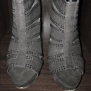 Black suede platform heel