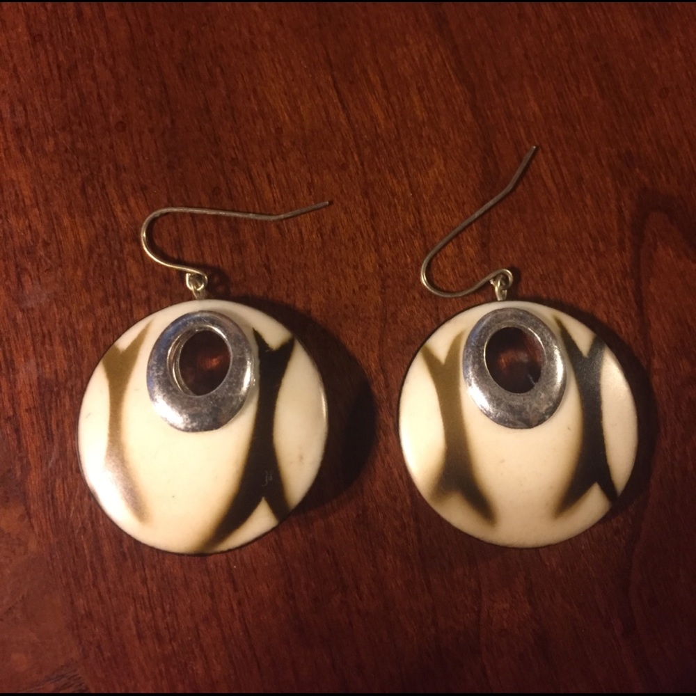 Earring bundle - Picture 2 of 4