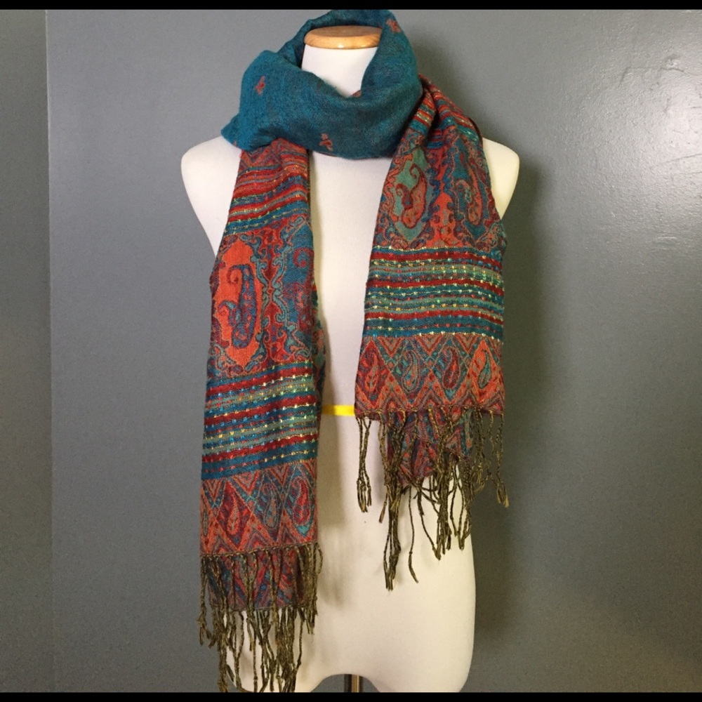 Reversible scarf/shawl/pashmina