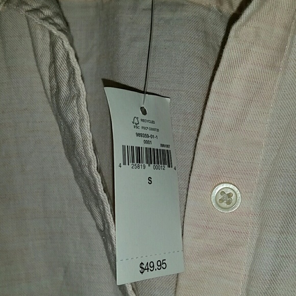 Gap button down NWT - Picture 2 of 5