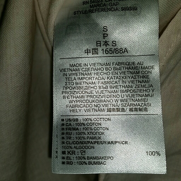 Gap button down NWT - Picture 5 of 5