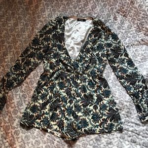 MISSGUIDED paisley bell sleeve romper