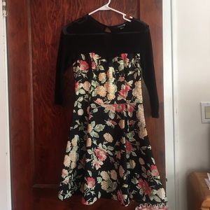 Sheer and floral print 3/4 length sleeve dress