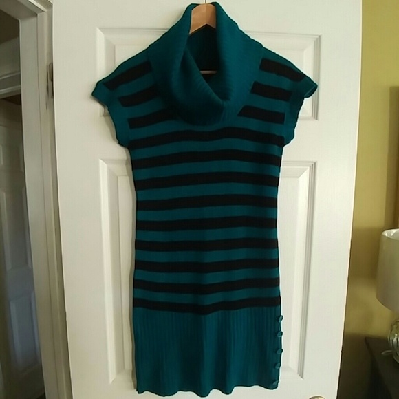 Sweaters - Short sleeve sweater Sweaters - Short sleeve sweater
