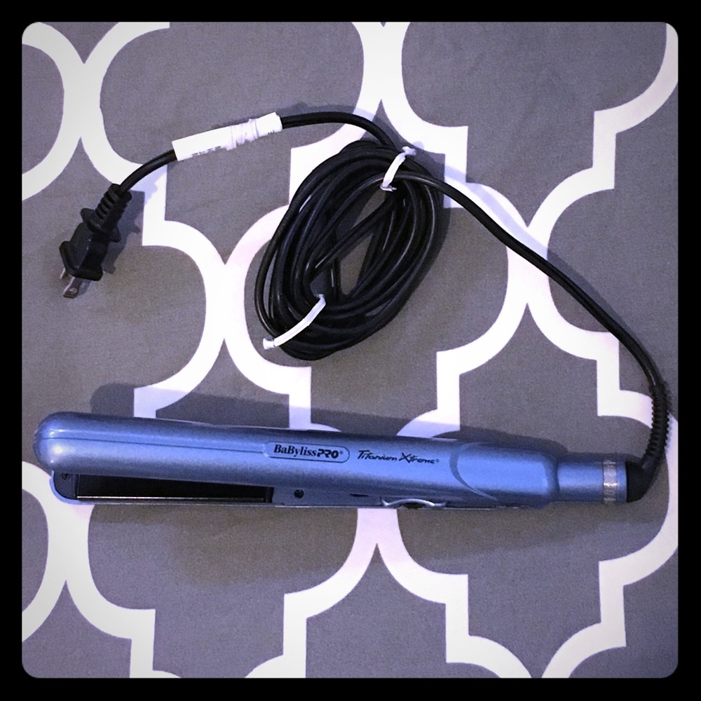 Babyliss PRO Titanium Xtreme 1" Flat Iron