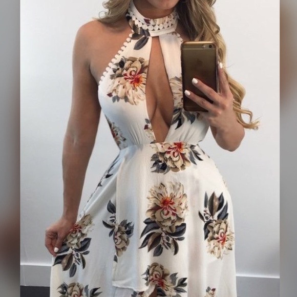 *LAST ONE* Sheer Floral Maxi Dress - Picture 2 of 7