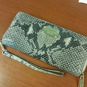Authentic Michael Kors Wristlet Wallet