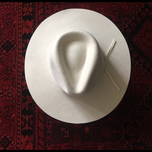 Brixton Accessories - NWT Brixton Juniper Ivory Hat