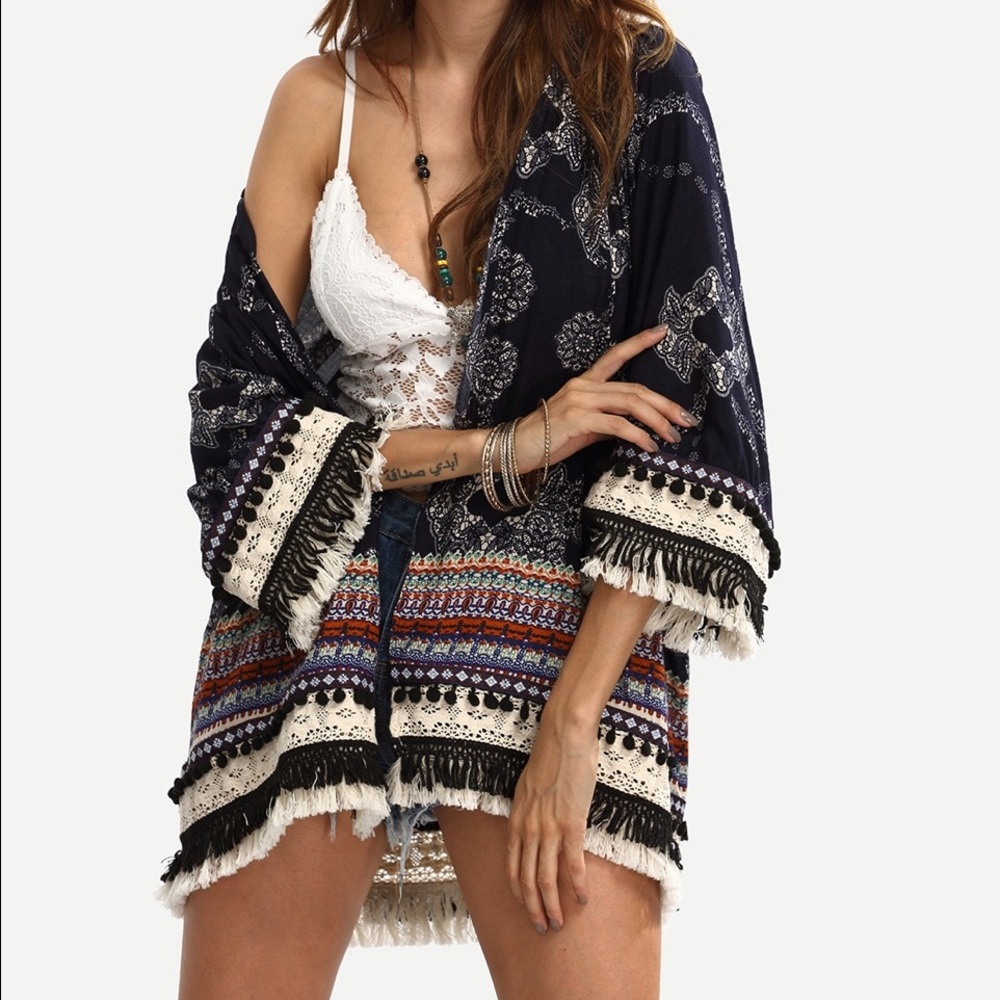 Super cute fringed kimono / FINAL PRICE 💕