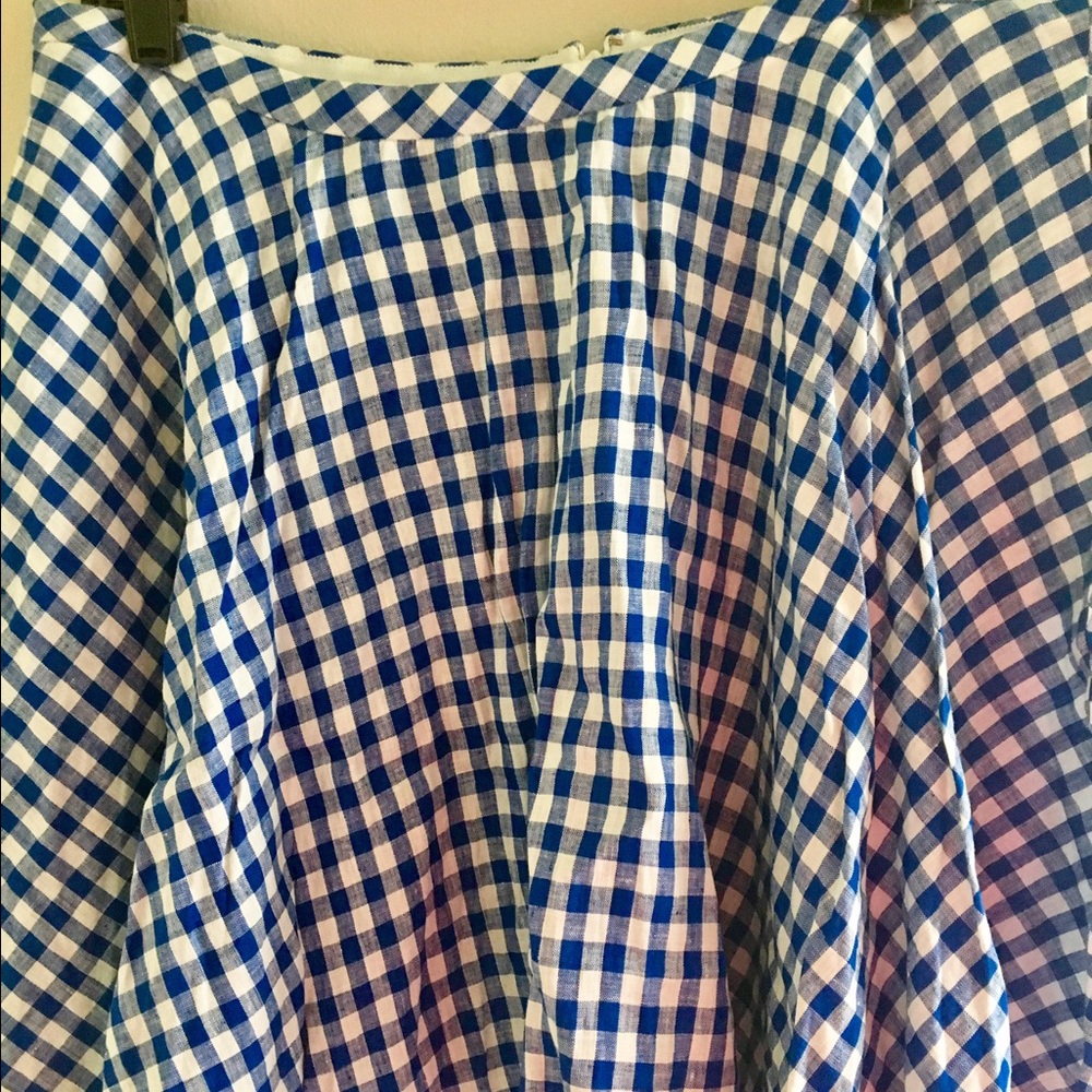 Mini ruffled cute skirt for summer!