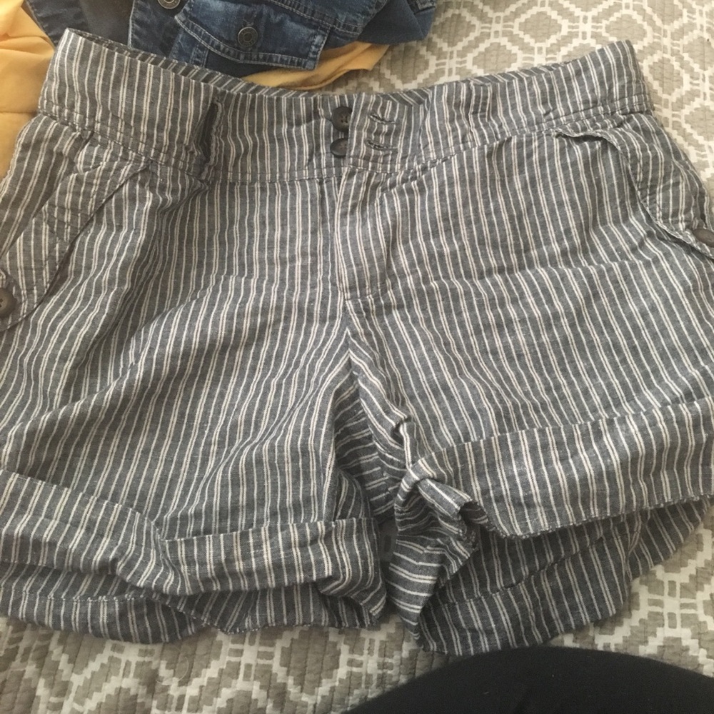 Two button stripped shorts