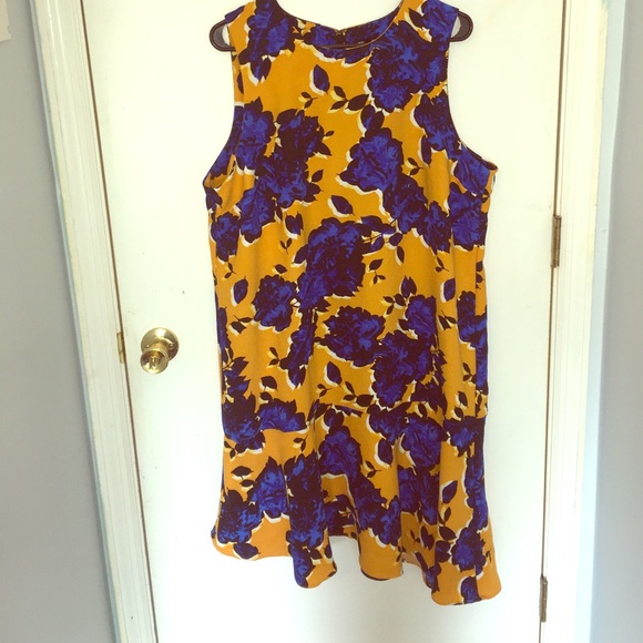 Brand New "Who What Wear" Floral Pattern Dress - Picture 2 of 3