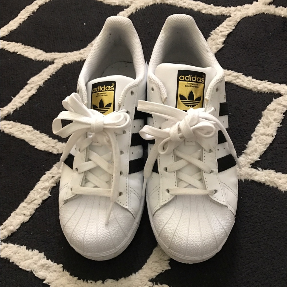 Adidas superstars