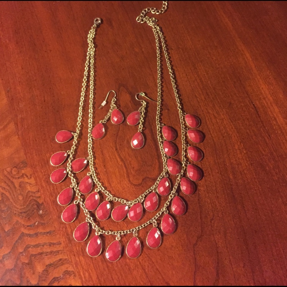 Red and gold necklace and earring set