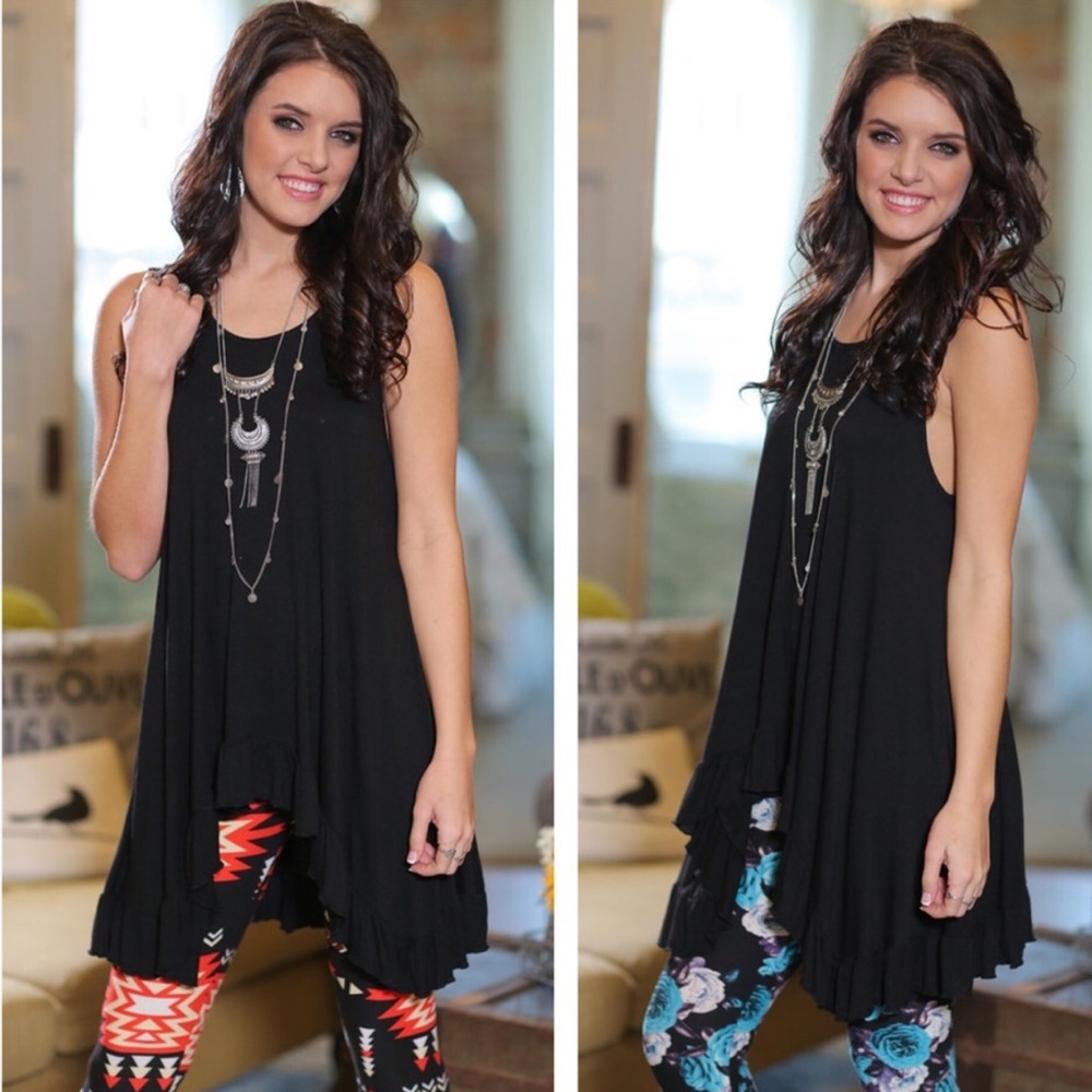 🌹Black Ruffle Tunic!🌹