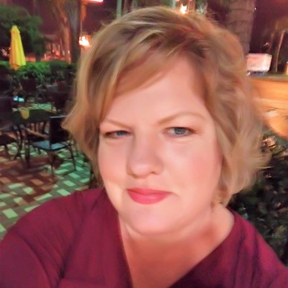 Meet your Posher, Felecia - Picture 1 of 1