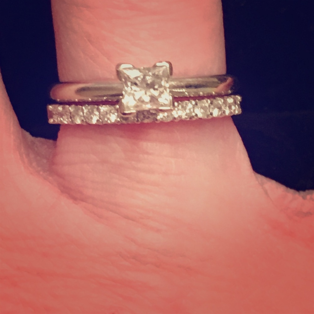 ❌SOLD❌ 14ktw gold diamond solitaire ring