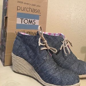 Tom's wedges