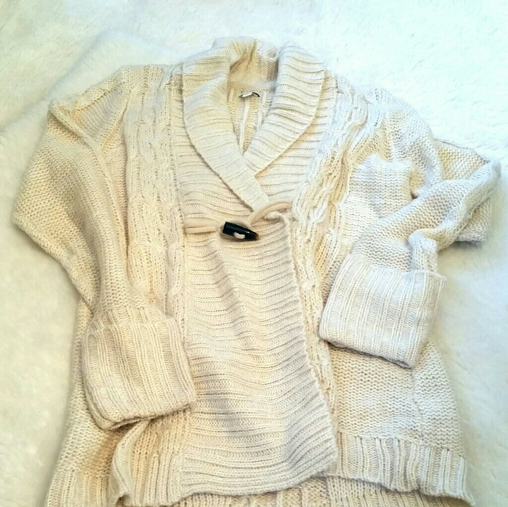 Final drop! Sonoma Cable Knit Cardigan
