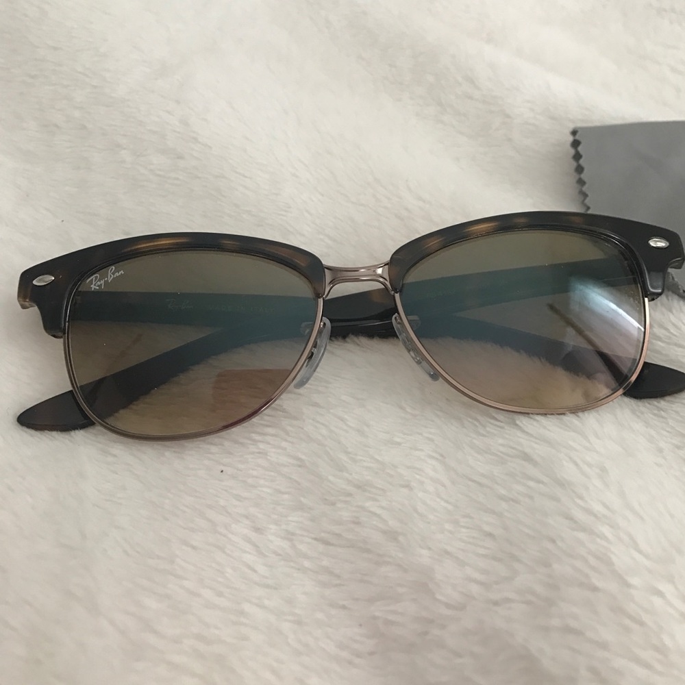 Ray-Ban Tortoise Shell Clubmasters - Picture 3 of 4
