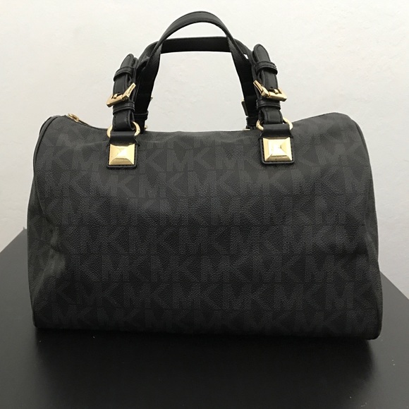 Michael Kors Handbags - Michael Kors Grayson Satchel