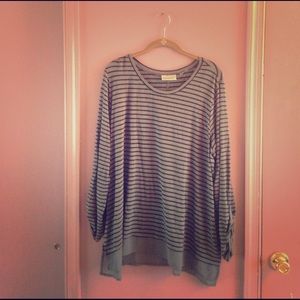 Awesome Striped Avenue Top!