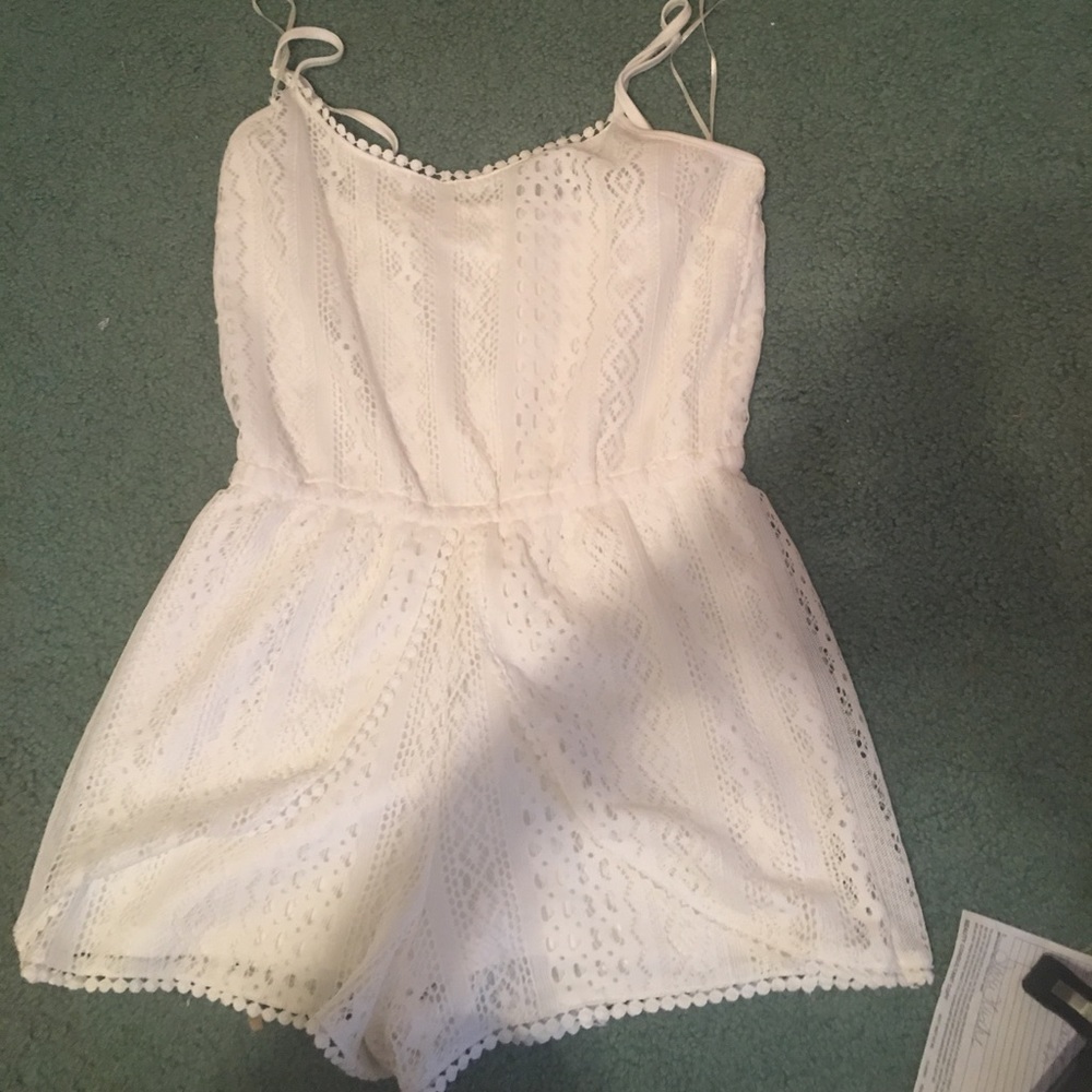 Romper - Picture 2 of 2